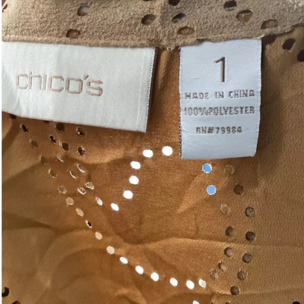 CHICOS SUEDE JACKET. SIZE M OPEN BLAZER LASER CUT & GROMMET BOHO WESTERN COWGIRL